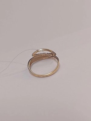 Кольцо из красного золота с фианитами 7