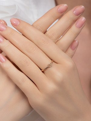 Кольцо из красного золота 2