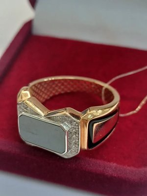 Печатка из красного золота с ониксом и фианитами 3