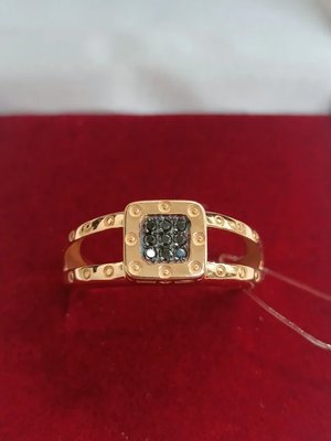 Кольцо из красного золота счерными фианитами 2