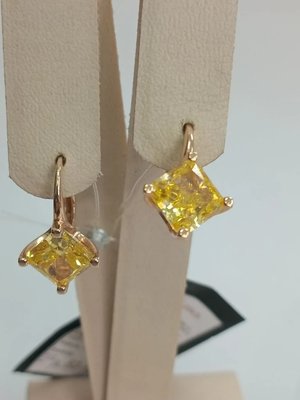 Серьги из красного золота с бриллианитом 4