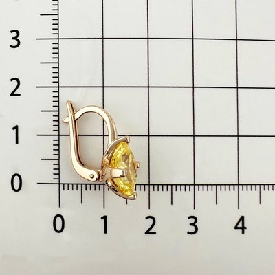 Серьги из красного золота с бриллианитом 6