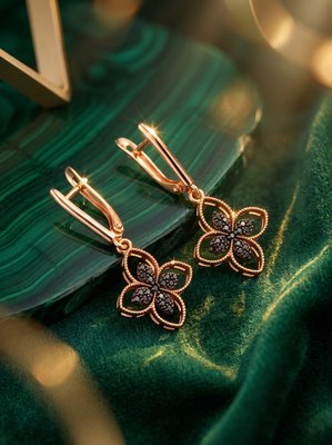 Серьги из красного золота с фианитами 2