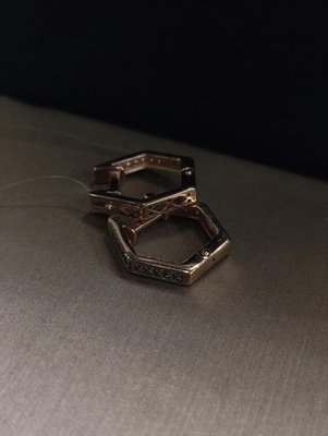 Серьги-кольца из красного золота с фианитами 5